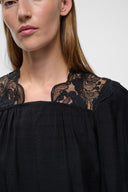 InWear Moraiw Μαύρη Μπλούζα με Δαντελένια Λεπτομέρεια