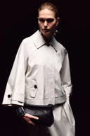 LIVIANA CONTI Waylen ΚΟΝΤΗ ΚΑΠΑΡΝΤΙΝΑ ΜΕ ΠΙΕΤΕΣ