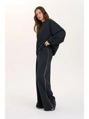 24COLOURS Wide Leg Μαύρη Φόρμα Με Ρίγα